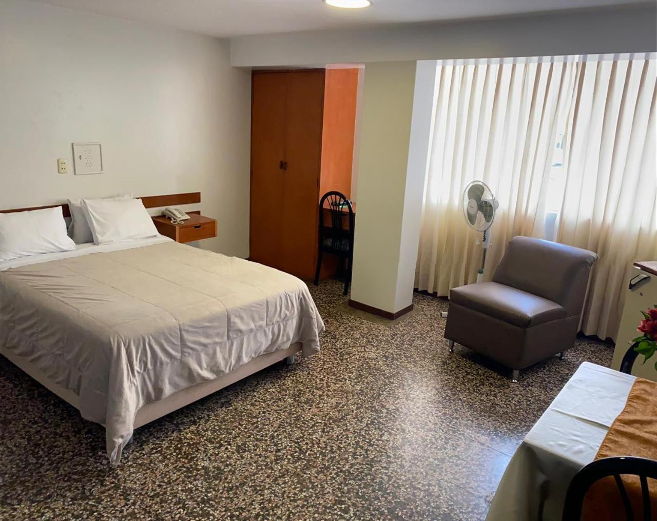 Hotel Plazza Chiclayo Ngoại thất bức ảnh